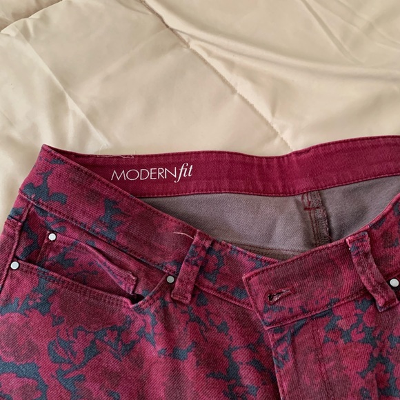 Ann Taylor Modernfit Jeans, W12, Wine/Dark Gray Camouflage. Vintage - Picture 2 of 8
